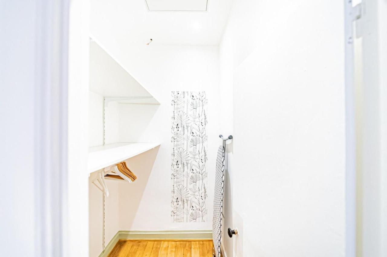 Aapartment With Character Parquet Flooring Fireplace - Charpennes 빌뢰르반 외부 사진